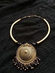 Short Traditional Necklace