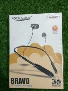 Rock Music Bravo Wireless Neckband 300H stand