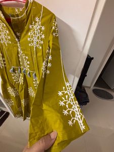 Beautiful green kurta in excellent condition