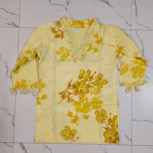 Elegant Yellow Floral Kurta