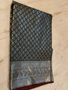 Elegant Silk Saree with Intricate Weave