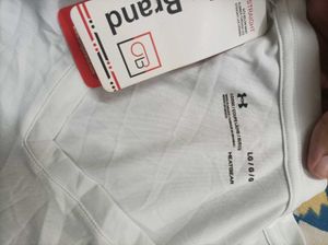 Under Armour active T shirt Large 42inch