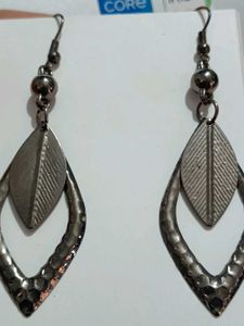 Earings