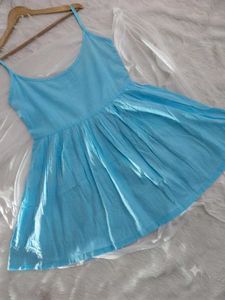 Sleevless Chikankari Short Gown