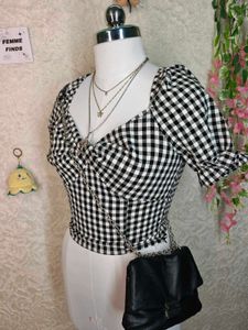 Cute black&amp;white women's crop top