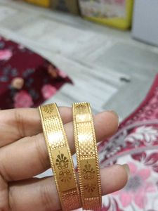 Elegant Gold Bangles Set