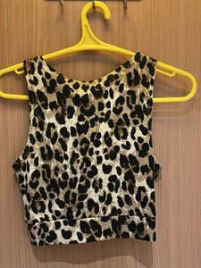 URBANIC - Leopard Print Tie-Front Crop Top