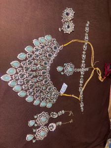 this is new jewellery never use . reason for sell