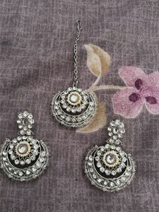 Exquisite Kundan &amp; Pearl Jewelry Set