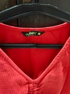 Chic Red Ruched V-Neck Crop Top