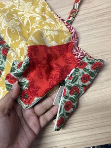 v shaped crop top