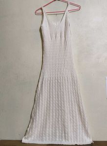 Elegant White Knit Maxi Dress