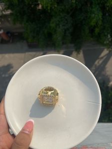 Fashionable Ring Watch