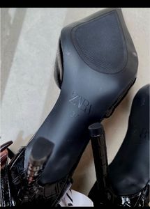 🖤 Zara Heeled Shoes with AnkleStrap