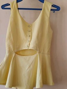 Chic Yellow Cutout Peplum Top