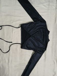 women back styled partywear crop top
