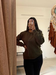 🌿 Classic Olive Green Sweatshirt 💚