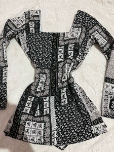 Abstract Corset long sleeve short Kurti