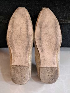 Golden Jutti Mojari Shoes