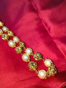 Elegant Pearl &amp; Gold Tone Necklace Set