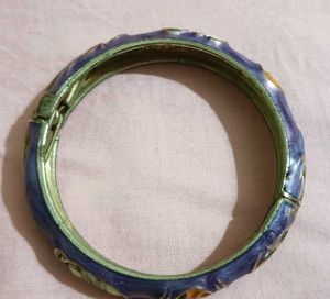 Enamel Flower Design Bangle Bracelet 2