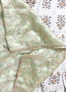 (new)Elegant Green Embellished Dupatta