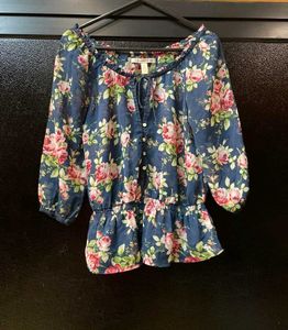 🌸 Beautiful Floral Top + Black Jeans Combo Set 🖤