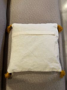 Embroidered Daisy Cushion Cover-2