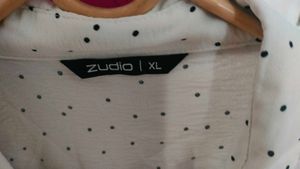 Zudio White Polka Dot Button-Down Shirt Top