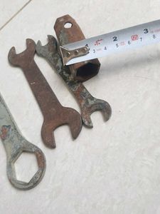 Vintage Wrench Set