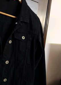 Ginger Classic Black Denim Jacket