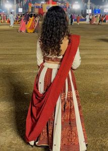 Traditional Red and White gamthi chanhiya choli  S
