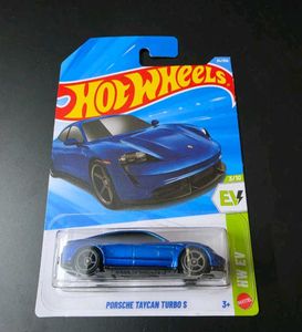 Hot wheels porsche taycon turbo s