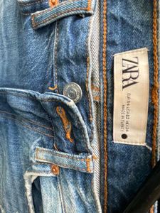 ✨ ZARA Distressed Denim Jeans ✨