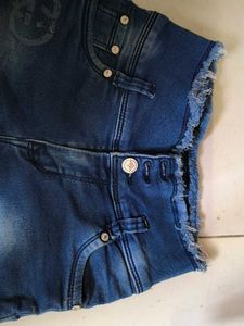 Stylish Denim Shorts with Lace Trim