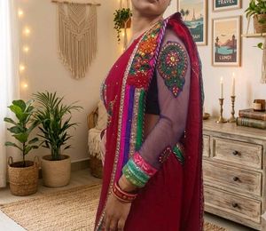 red saree 😍
