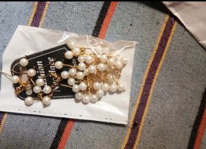BRAND NEW**NECKLACE WITH EARRings
