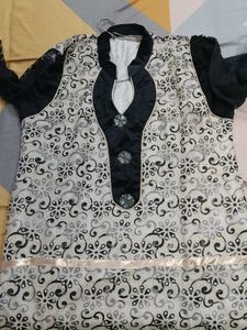 Black Kurti