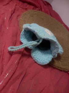 Crochet earphone case 🎧 / Bag charm