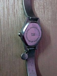 Vintage style Women's Floral Link Quartz watch