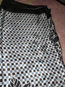 Stylish Geometric Print Saree