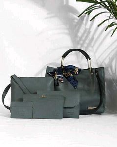 Brand new 5-piece handbag set with tag ✨