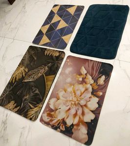Set of 4 Decorative Mats