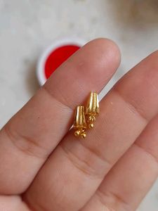 Elegant Gold earrings ✨️
