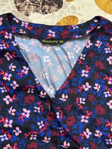 dressberry Floral Print V-Neck Button-Up Top