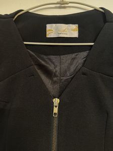 Chic Black Zipper Dress