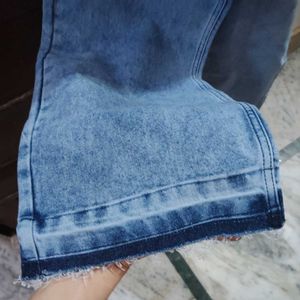 SHEIN Blue Wash Cropped Jeans