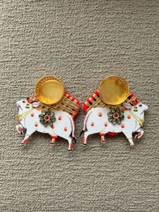 Kamdhenu Diya Holder Cow Decor Set