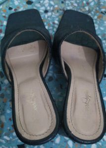 Chic Black Croc Embossed Block Heels