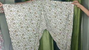 White Floral Print Kurta Set! 🤍✨